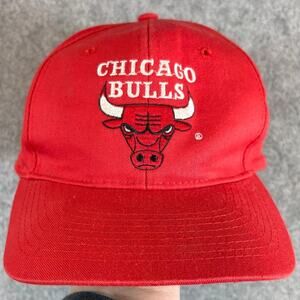 VINTAGE 90s Chicago Bulls NBA Hat Cap Mens Red Snapback Basketball Drew Pearson